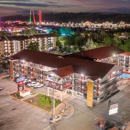 Americana Inn A Travelodge By Wyndham Пиджен-Фордж Экстерьер фото